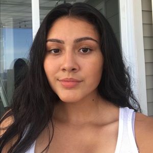 Meet your Posher, Adriana